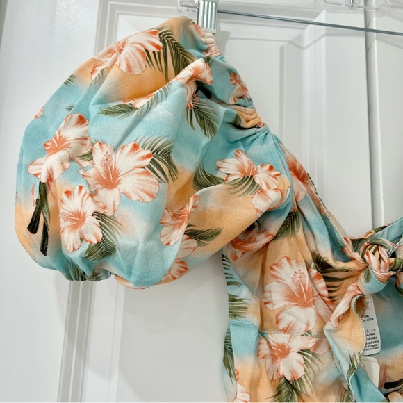 Agua Bendita Bailee Luau Crop Top Floral Hawaiian Print Puff Sleeve Size S NWT - Picture 4 of 6